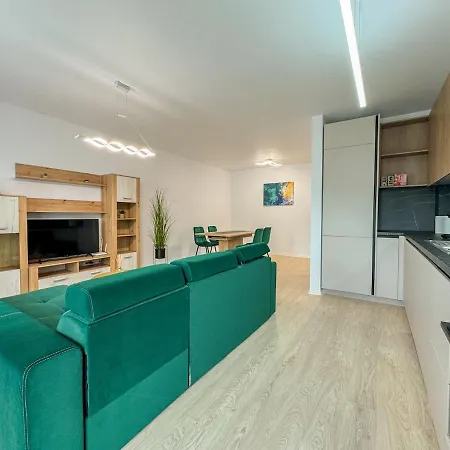 Dorian's Apartments-blvd Muncii 1 *